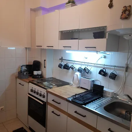 Apartament Pecs Central *