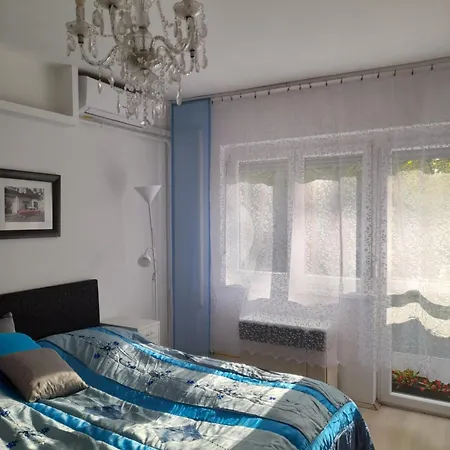 Pecs Central Apartment